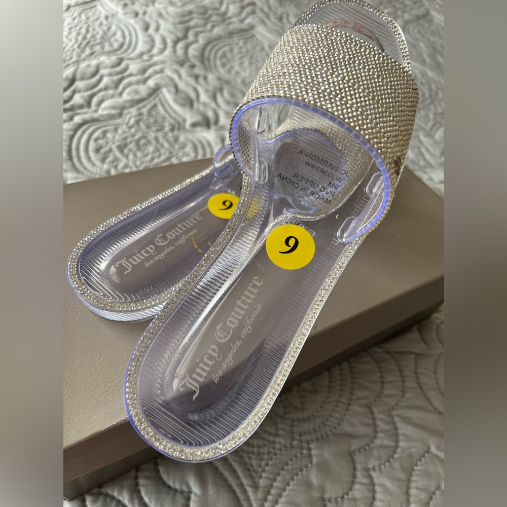 Juicy couture rhinestone jelly sandals